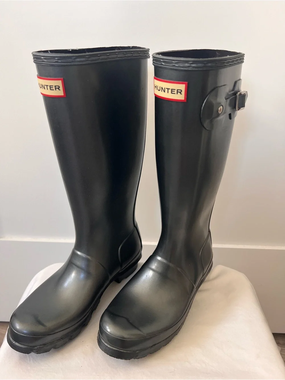 Hunter Boot in Dark Slate, women’s size 6